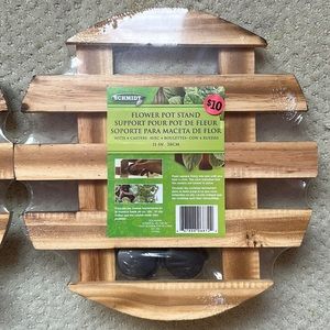 NWT 2 Moveable Flower Pot Stands